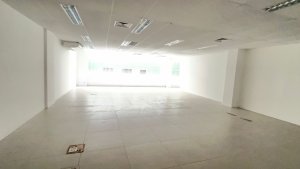 Loja com 500m² no bairro Menino Deus em Porto Alegre para Alugar