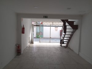 Loja com 36m² no bairro Azenha em Porto Alegre para Alugar