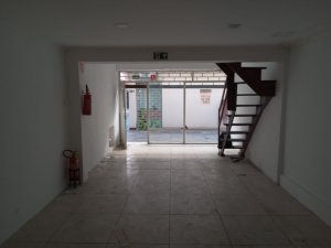 Loja com 36m² no bairro Azenha em Porto Alegre para Alugar