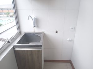 Apartamento com 75m², 2 dormitórios no bairro Partenon em Porto Alegre para Alugar